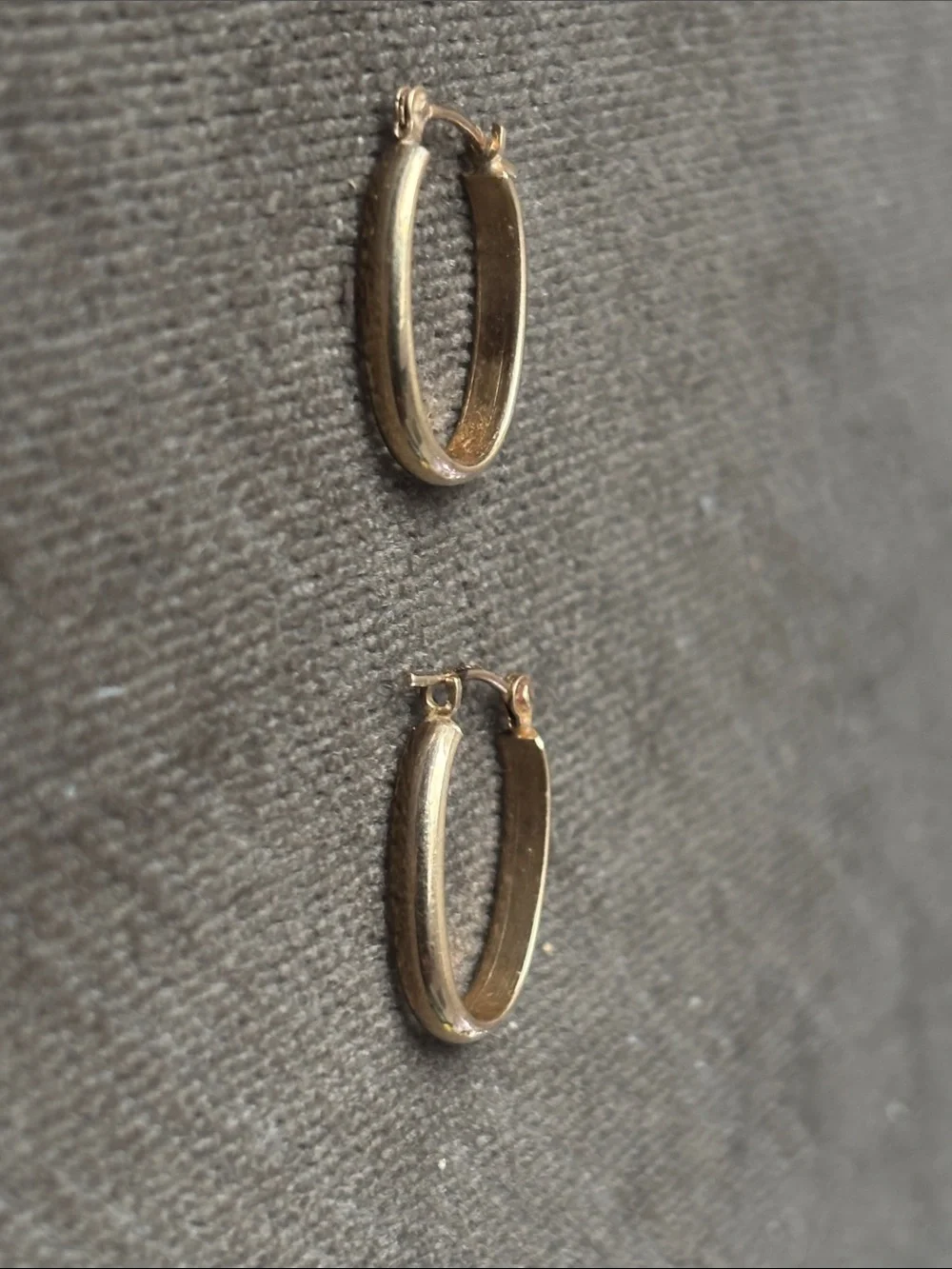 14K 585 YG Oval Hoop Earrings Real Yellow Gold Fine Jewelry